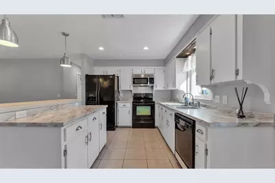 5254 Parkland Court, Lakeland, FL 33811 - Photo 10