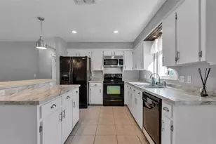 5254 Parkland Ct, Lakeland, FL 33811 - Photo 10