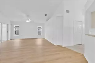 2175 Stoney Pointe Dr, Lakeland, FL 33813 - Photo 6