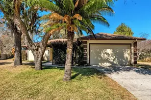 126 Homewood Dr, Winter Haven, FL 33880 - Photo 2