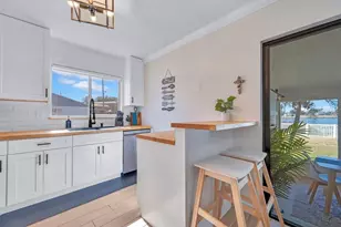 937 Buttercup Dr, Lakeland, FL 33801 - Photo 10