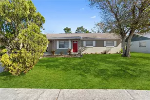 606 Holt Cir, Winter Haven, FL 33880 - Photo 2