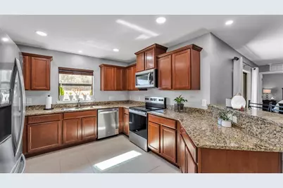 2369 Isabella Court, Lakeland, FL 33805 - Photo 8