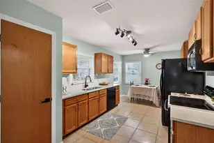 570 Eagle Run, Lakeland, FL 33809 - Photo 8