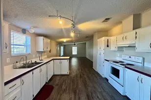 3713 Smith Ryals Rd, Plant City, FL 33567 - Photo 8