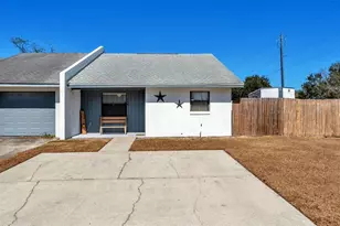 248 Marble Ln, Lakeland, FL 33809 - Photo 2