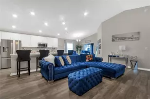 1042 Corso Dr, Winter Haven, FL 33884 - Photo 6