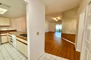 18308 Aintree Ct, Tampa, FL 33647 - Photo 4