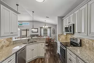 5132 Quadrangle Ct, Wesley Chapel, FL 33544 - Photo 12