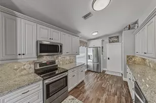 5132 Quadrangle Ct, Wesley Chapel, FL 33544 - Photo 10