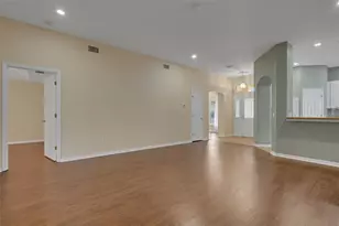 654 Lake Clark Pl, Lakeland, FL 33813 - Photo 6