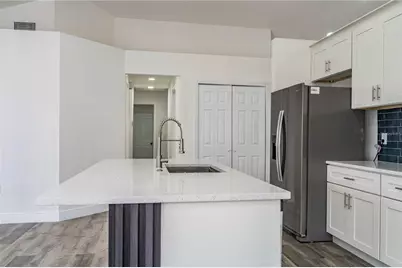 413 Vineyard Drive, Lakeland, FL 33809 - Photo 8