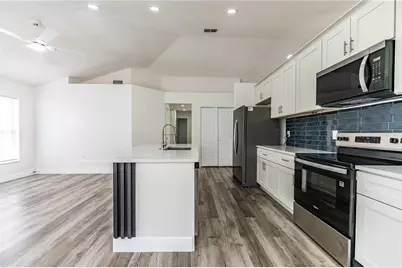 413 Vineyard Drive, Lakeland, FL 33809 - Photo 6