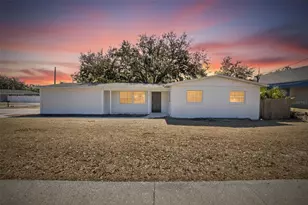 311 NE 5th St, Mulberry, FL 33860 - Photo 1