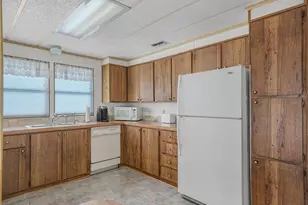 1679 Foxway Dr, Lakeland, FL 33810 - Photo 8