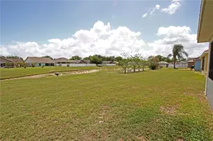 6852 Shadow Cast Ln, Lakeland, FL 33813 - Photo 8