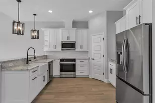 1170 Windjammer Dr, Lakeland, FL 33803 - Photo 12