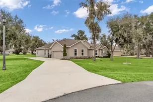 6482 English Creek Dr, Lakeland, FL 33811 - Photo 2