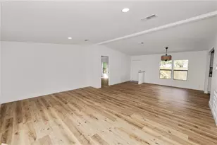 370 Cameron St, Mulberry, FL 33860 - Photo 10