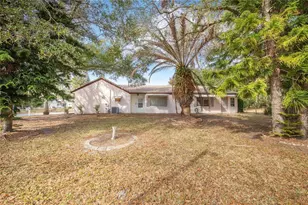 389 San Jose Dr, Winter Haven, FL 33884 - Photo 4