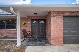 513 Queens Loop N, Lakeland, FL 33803 - Photo 2