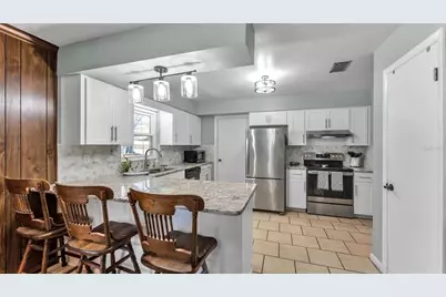 6531 Newman Circle E, Lakeland, FL 33811 - Photo 10