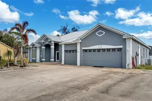 2664 Country Club Rd N, Winter Haven, FL 33881 - Photo 4