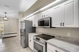 7797 Canterbury Cir, Lakeland, FL 33810 - Photo 8