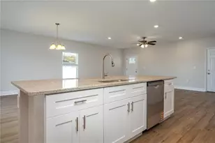 2169 Sutton Ridge Ave, Lakeland, FL 33810 - Photo 6