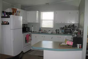 197 Dartmouth Dr, Haines City, FL 33844 - Photo 2