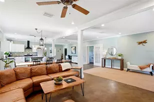 123 S Wiggins Rd, Plant City, FL 33566 - Photo 6