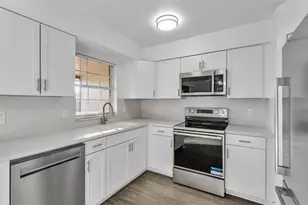 1920 E Edgewood Dr, Lakeland, FL 33803 - Photo 26