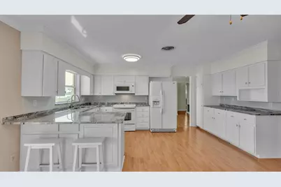 274 Paradise Island Drive, Haines City, FL 33844 - Photo 12