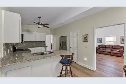 6400 Forestwood Drive E, Lakeland, FL 33811 - Photo 12