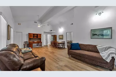 6400 Forestwood Drive E, Lakeland, FL 33811 - Photo 18