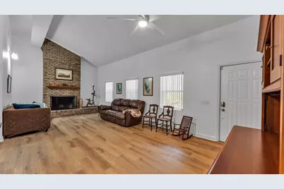 6400 Forestwood Drive E, Lakeland, FL 33811 - Photo 8