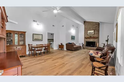 6400 Forestwood Drive E, Lakeland, FL 33811 - Photo 16