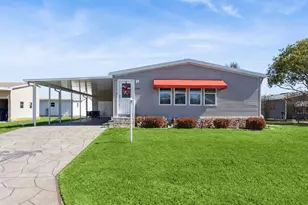 6636 Westchester Dr NE, Winter Haven, FL 33881 - Photo 1