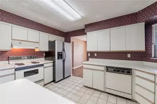 1101 Rolling Woods Ln, Lakeland, FL 33813 - Photo 4