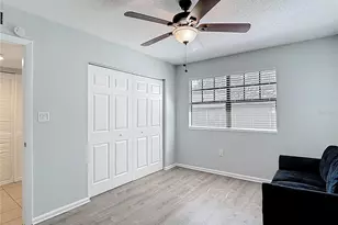 201 Pine Violet Ct, Tampa, FL 33612 - Photo 8