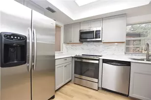 2025 Sylvester Rd, Lakeland, FL 33803 - Photo 2