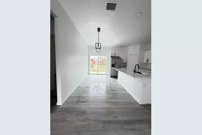 1717 Blossom Circle W, Lakeland, FL 33805 - Photo 10
