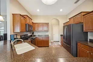 6339 Alamanda Hills Dr, Lakeland, FL 33813 - Photo 14