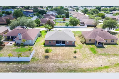 6339 Alamanda Hills Drive, Lakeland, FL 33813 - Photo 32