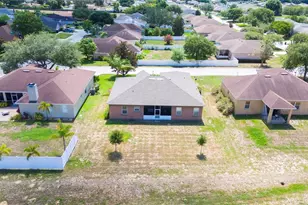 6339 Alamanda Hills Dr, Lakeland, FL 33813 - Photo 32