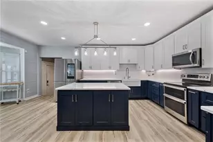 219 E Beacon Rd, Lakeland, FL 33803 - Photo 2