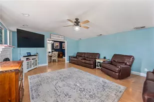 219 E Beacon Rd, Lakeland, FL 33803 - Photo 8