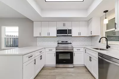 265 Lake Thomas Drive, Winter Haven, FL 33880 - Photo 2