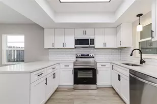 265 Lake Thomas Dr, Winter Haven, FL 33880 - Photo 2