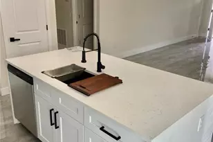 619 Aston Martin Dr, Sebring, FL 33872 - Photo 10